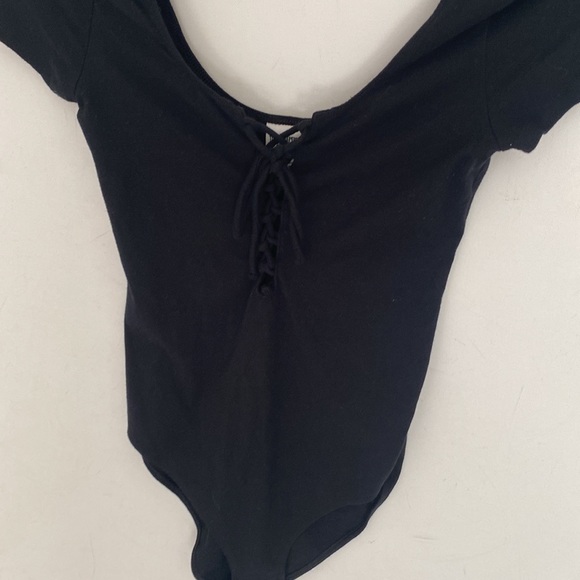 PINK Victoria’s Secret black short-sleeve bodysuit, Size XS - Picture 4 of 9